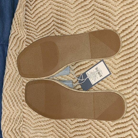 Sandals - Picture 2 of 5